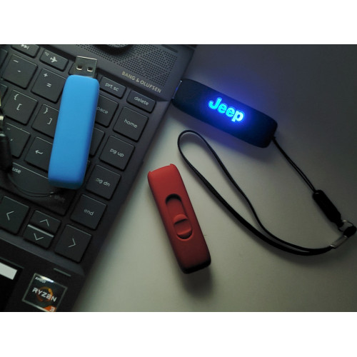 Флеш накопитель USB 2.0 COSMOS 16GB, с подсветкой, пластик, черный Флеш накопитель USB 2.0 COSMOS 16GB, с подсветкой, пластик, черный